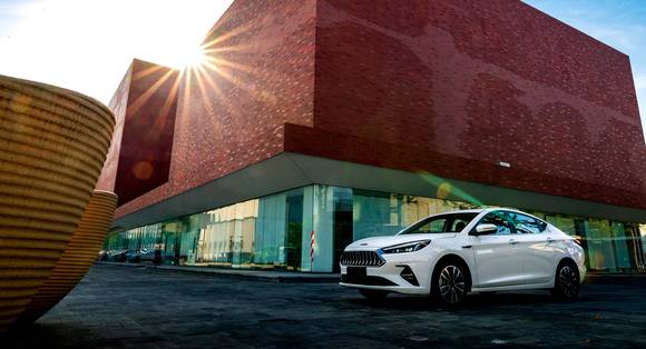 Галерея JAC J7