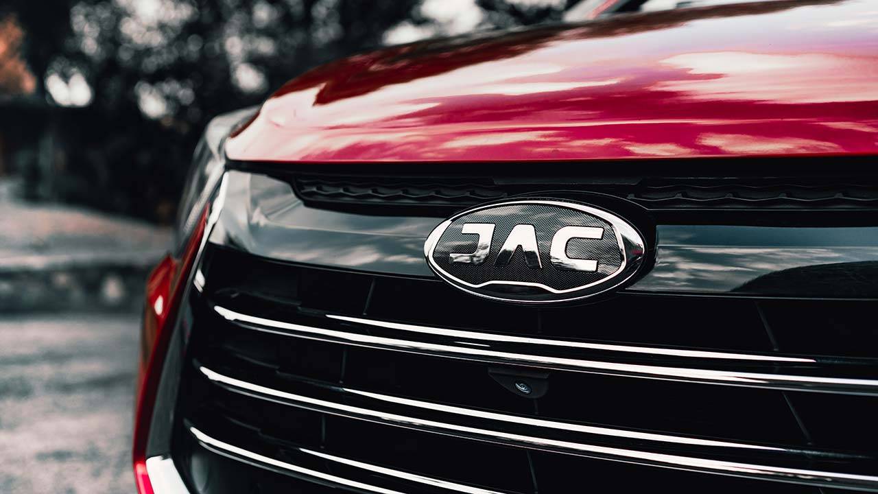 Галерея JAC JS2