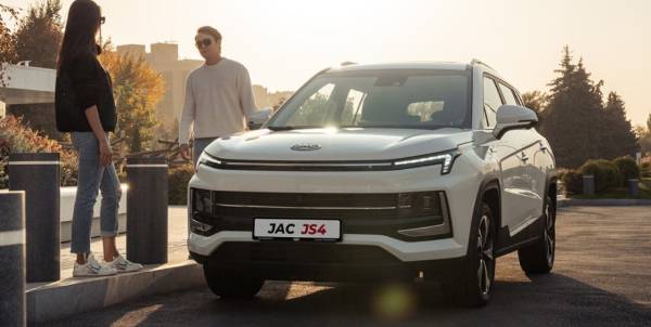 JAC JS4